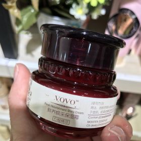 Pomegranate Skin Care Essence Moist Soft Skin Moisturizing Water (option: Pomegranate Cream)