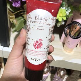 Pomegranate Skin Care Essence Moist Soft Skin Moisturizing Water (option: Pomegranate Cleanser)